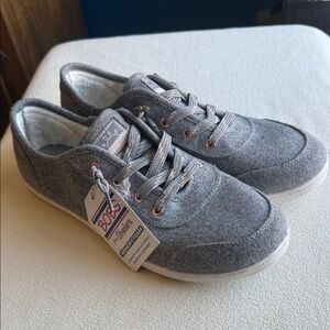 NWT Bobs from Skechers Gray Casual slip on Sneakers, size 11